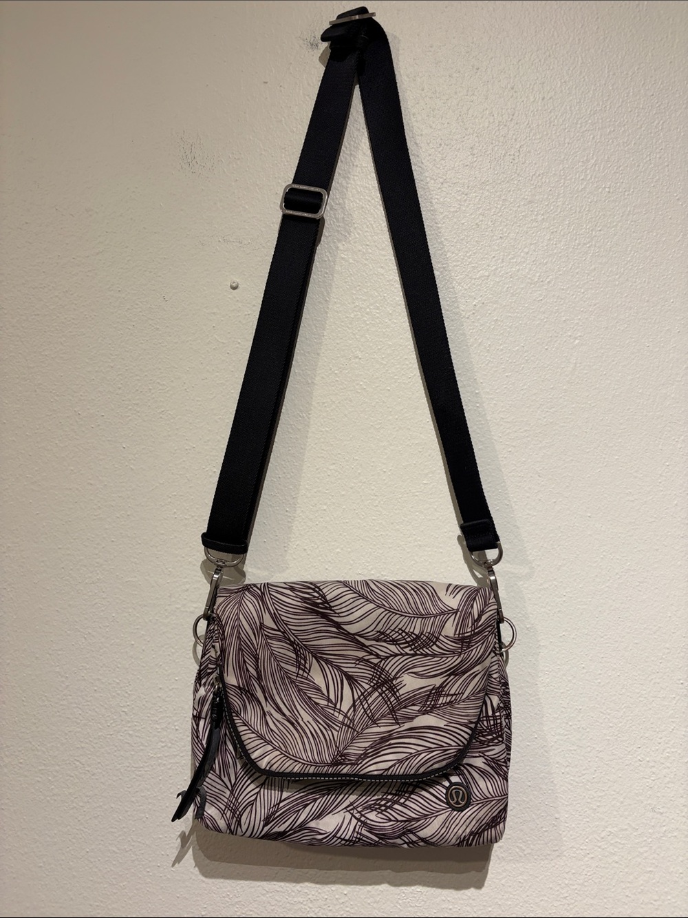 Lululemon Party Om Bag Sketchy Palms Crossbody Bag Adjustable Strap